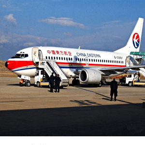 万州五桥机场托运航空快运业稳步发展的原因是什么？